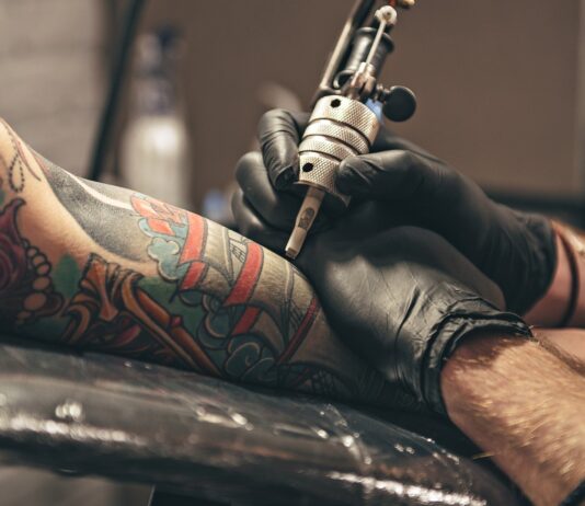 Cómo montar un estudio de tatuajes | Inyecta el arte en tu piel Cómo montar un estudio de tatuajes: Paso a paso