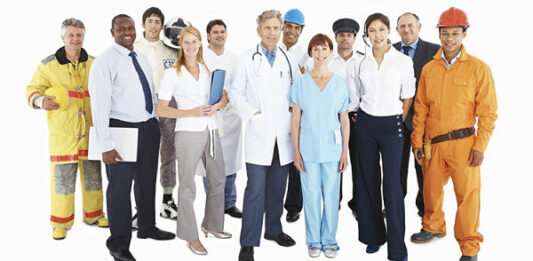 Cómo abrir un negocio de producción de uniformes profesionales