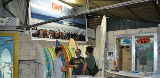 Cómo montar una fábrica de tablas de surf