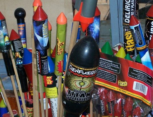 Cómo abrir una fábrica de fuegos artificiales