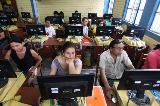 Cómo iniciar una escuela de computación e informática