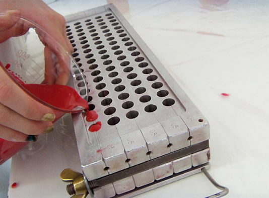 Cómo montar una fábrica o producción de lápiz labial