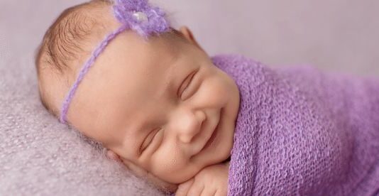 Cómo iniciar un negocio de sesión de fotos para recién nacidos