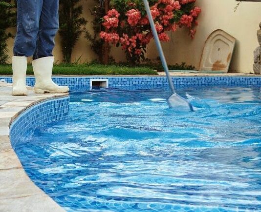 Cómo emprender un servicio de mantenimiento de piscinas