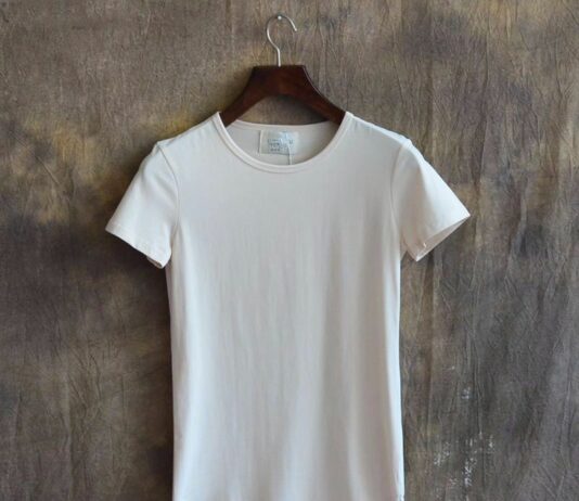 Cómo montar una fábrica de polos o camisetas masculinas