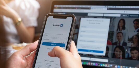 ¿Cómo puede tu empresa sacar provecho de LinkedIn? ¿Cómo puede tu empresa sacar provecho de LinkedIn?
