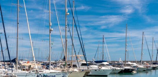 Cómo empezar un negocio de limpieza de barcos | 10 pasos para lograrlo 10 pasos para abrir negocio de limpieza de barcos