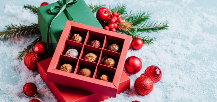 Chocolates, ejemplo de detalles navideños para regalar a clientes