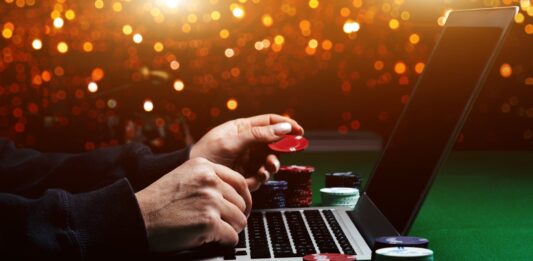 El Póquer en Línea: Una Partida de Estrategias y Apuestas Virtuales Asi funciona el negocio de los casinos online
