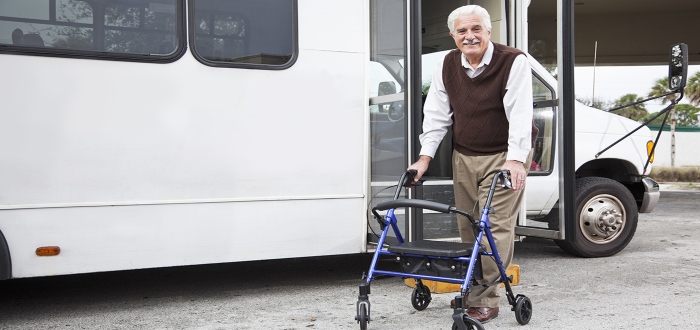 Abrir un negocio de transporte para personas mayores