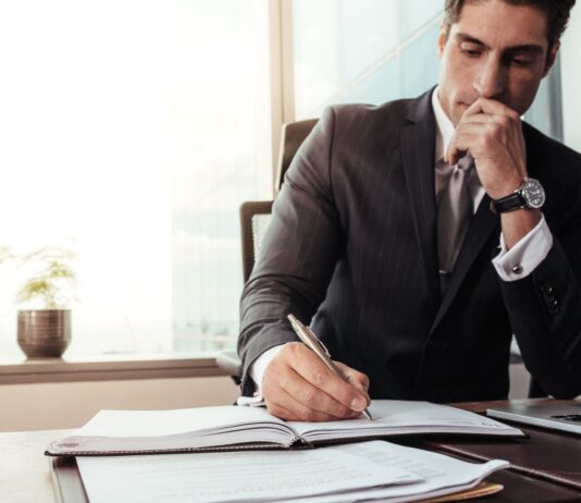 Qué son los abogados para empresas y cuáles son sus beneficios Qué son los abogados para empresas