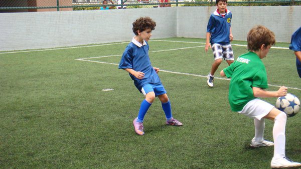 Cómo abrir una escuela de fútbol para niños