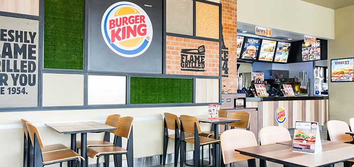 vista-interior-de-un-burger-king