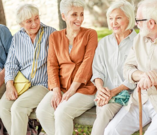 Negocios para la tercera edad | 15 ideas para atender a los abuelitos de casa Ideas de negocios para la tercera edad