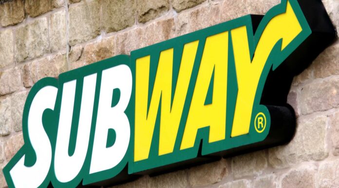 Franquicia Subway | Cuánto cuesta, requisitos y cómo abrirla paso a paso letrero-franquicia-subway-exterior-de-local