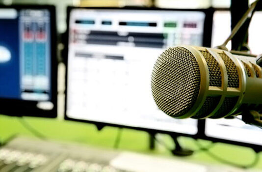 Cómo montar una radio online y ganar dinero con ello