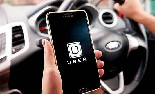 Cómo convertirse en un conductor de Uber y ganar dinero