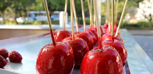Cómo vender manzanas de caramelo o caramelizadas