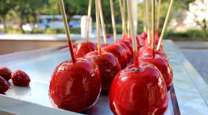 Cómo vender manzanas de caramelo o caramelizadas