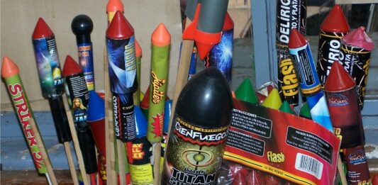 Cómo abrir una fábrica de fuegos artificiales