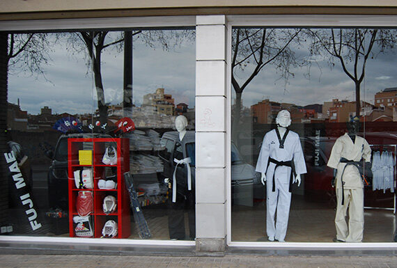 Cómo iniciar una tienda de artículos para luchas y artes marciales