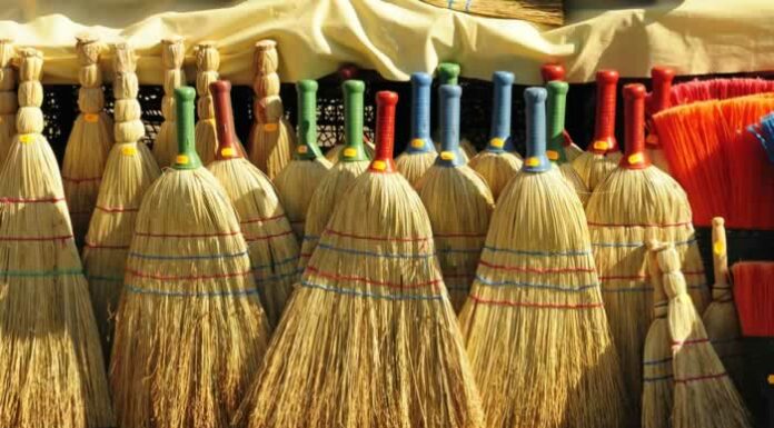 Cómo montar una fábrica de escobas