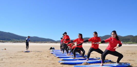 Cómo ganar dinero dando clases de surf