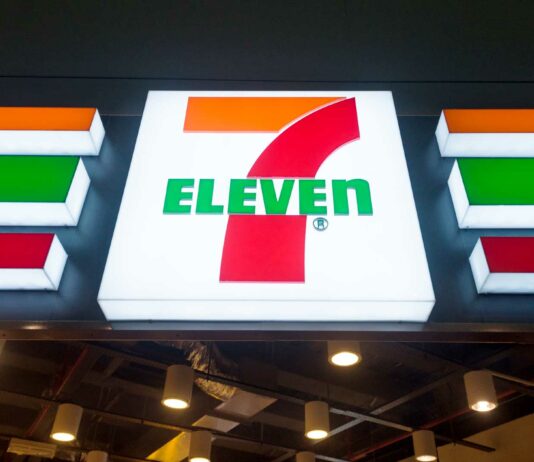 Cómo abrir una franquicia 7-Eleven paso a paso letrero-exterior-franquicia-7-eleven