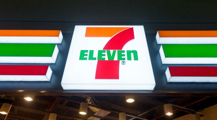 Cómo abrir una franquicia 7-Eleven paso a paso letrero-exterior-franquicia-7-eleven