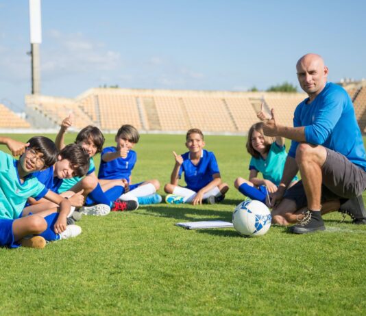 12 franquicias de escuelas de fútbol | Lleva la pasión a los más chicos Franquicias de escuelas de fútbol