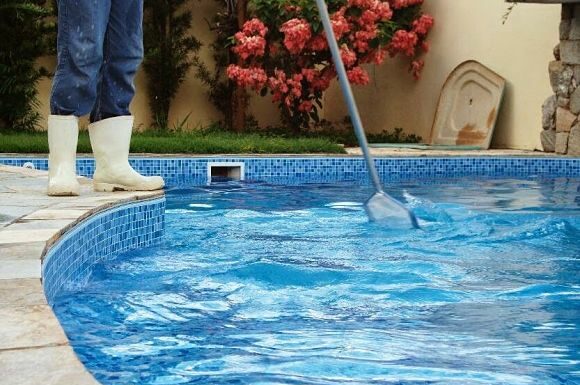 Cómo emprender un servicio de mantenimiento de piscinas