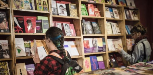 Negocio de librería | ¡El paraíso de los estudiantes y oficinistas! Negocio de librería