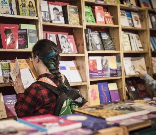 Negocio de librería | ¡El paraíso de los estudiantes y oficinistas! Negocio de librería