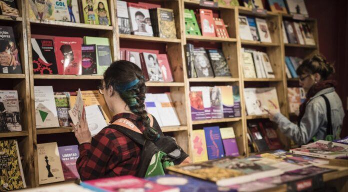 Negocio de librería | ¡El paraíso de los estudiantes y oficinistas! Negocio de librería