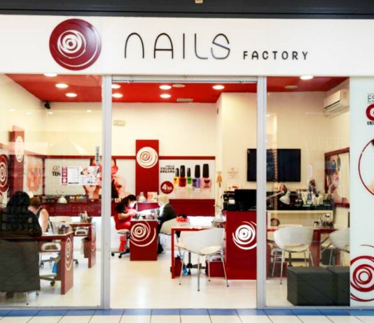 Franquicia Nails Factory | Sé la Yolanda Beltrán de tu ciudad vista-frontal-establecimiento-franquicia-nails-factory
