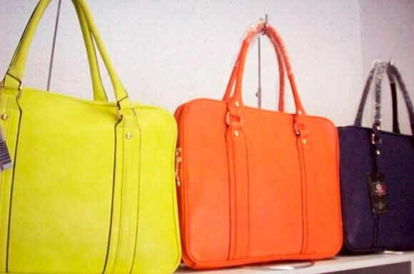 Cómo montar una fábrica de bolsos: ¡guía paso a paso!