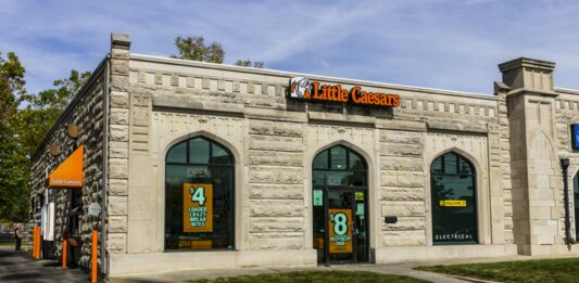 Franquicia Little Caesars | Cómo abrirla, costos, requisitos y mucho más establecimiento-little-caesars