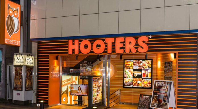 Franquicia Hooters | Precios, requisitos y cómo adquirirla en 5 pasos vista-frontal-franquicia-hooters
