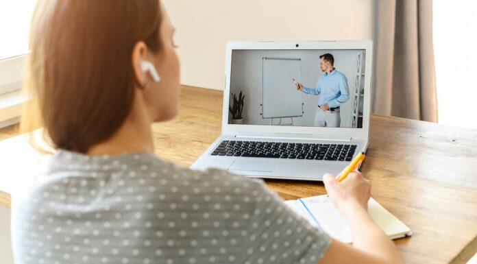 Excelencia empresarial: beneficios de un máster de negocios online como elaborar tu curso online