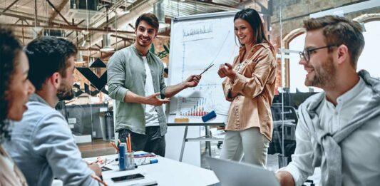 ¿Quieres emprender? Esto es todo lo que debes saber antes comprar una empresa