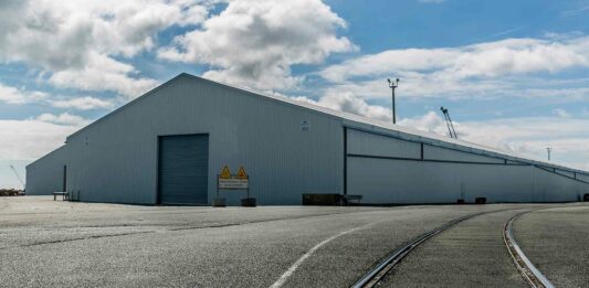 ¿Por qué es una buena inversión alquilar un hangar industrial? hangar industrial