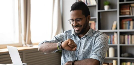 La importancia del control horario para los trabajadores y las empresas La importancia del control horario para los trabajadores y las empresas