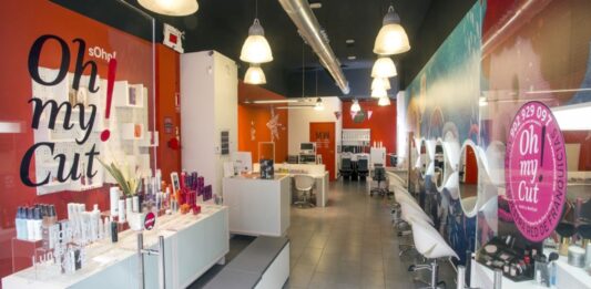 Franquicia Oh My Cut! | Vende belleza con consumo inteligente Franquicia Oh My Cut ¿Cómo empezar una?