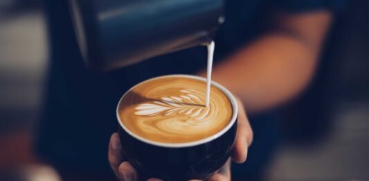 Preparando el éxito: por qué comprar una franquicia de café es una opción comercial inteligente porque comprar una franquicia de cafe