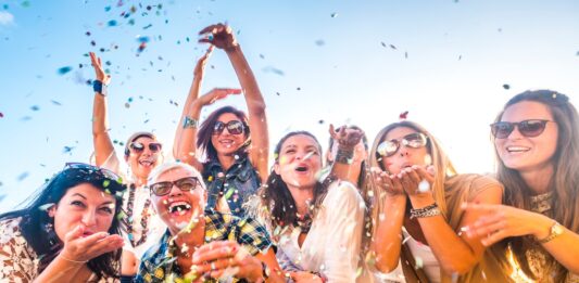 15 franquicias de entretenimiento y ocio | ¡Diviértete mientras trabajas! 15 ideas de franquicias de entretenimiento