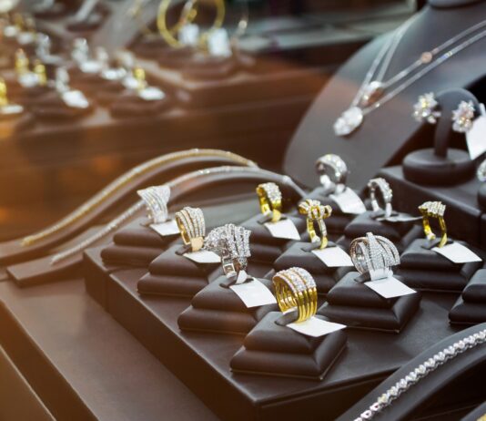 Franquicias de joyería y bisutería | 15 ideas de marcas consolidadas 15 ideas de franquicias de joyería