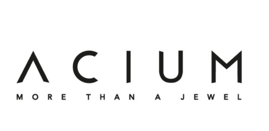 Franquicia Acium | Genera ingresos y brilla con la mejor joyería Logo de la franquicia ACIUM