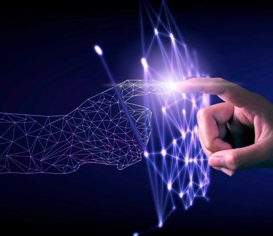 ¿Cómo los negocios tradicionales se están adaptando a la era digital? ERA DIGITAL NEGOCIOS