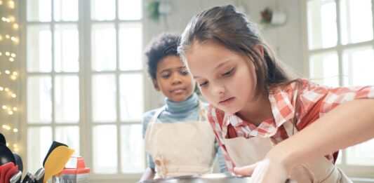 Cómo hacer un taller de cocina para niños | Emprende, enseña y diviértete Cómo hacer un taller de cocina para niños