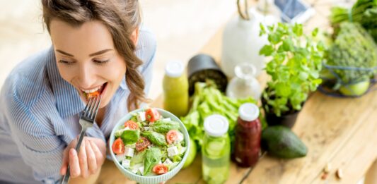 Franquicias de ensaladas en España | 10 marcas de bienestar alimenticio 10 franquicias de ensaladas en España